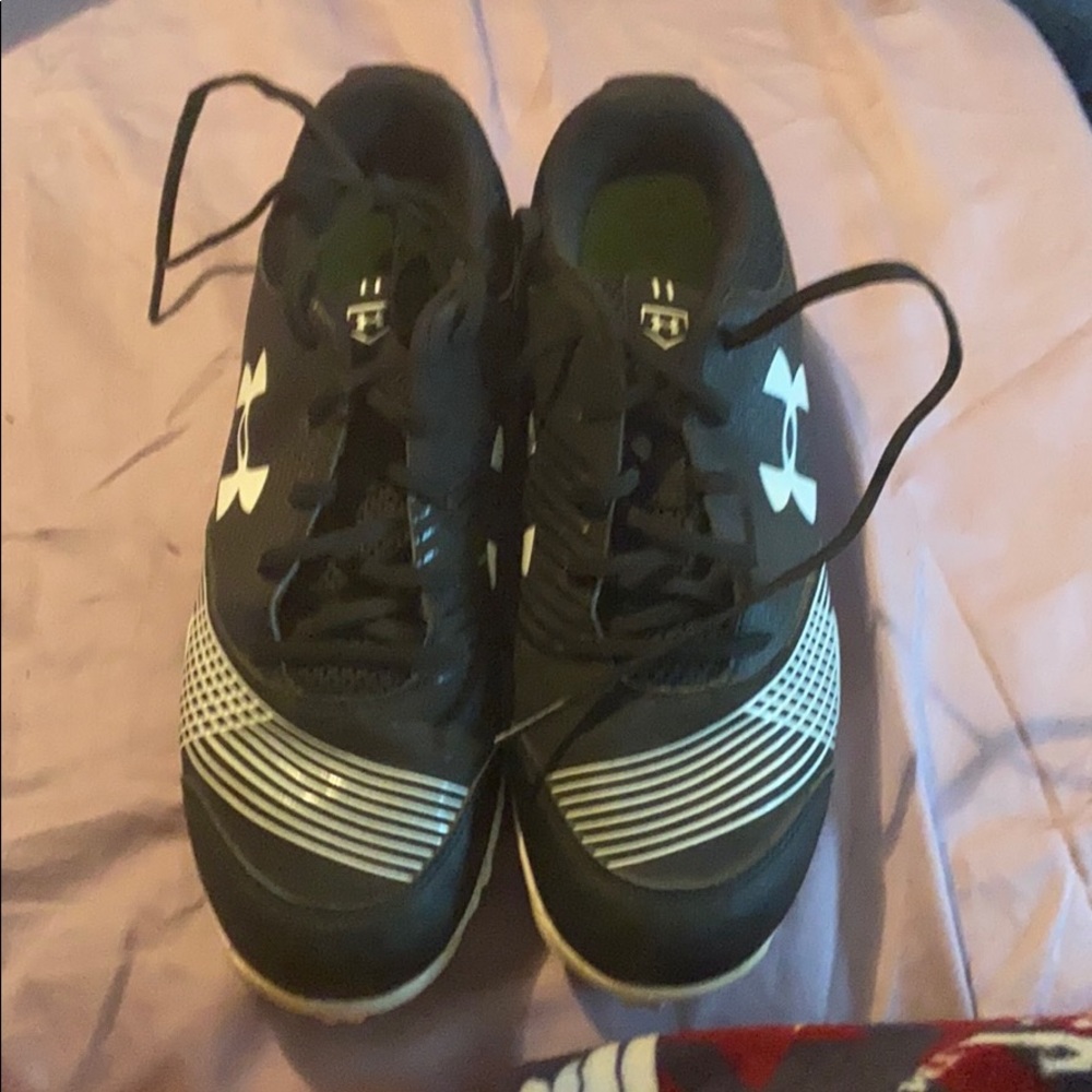 UA softballs cleats